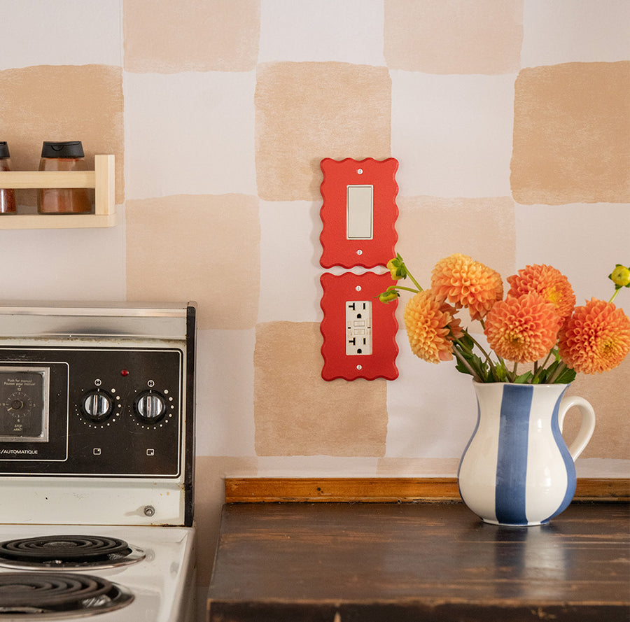 Painted Outlet Cover Plate in Habanero